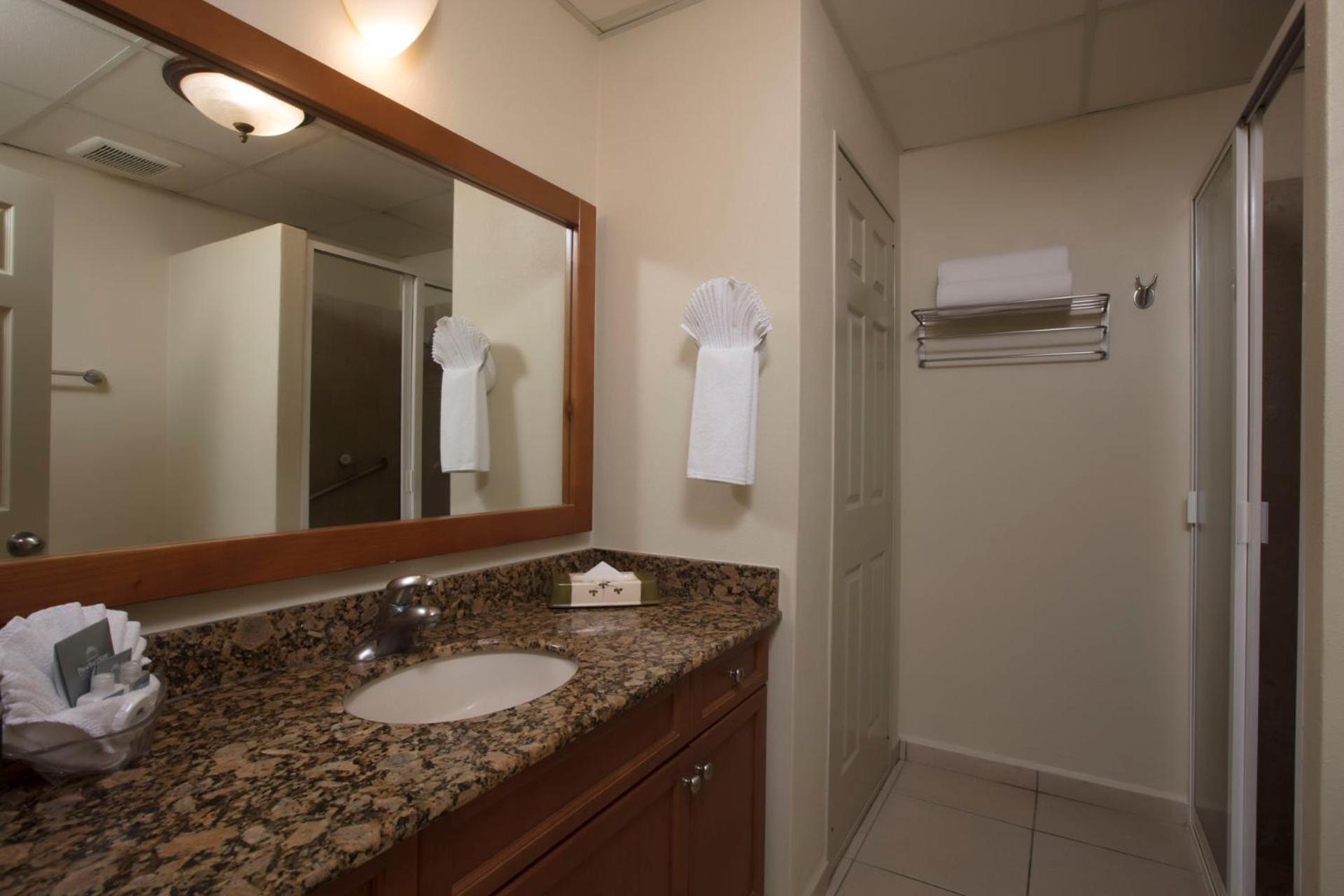 One-Bedroom Suite,115792481:JPEG