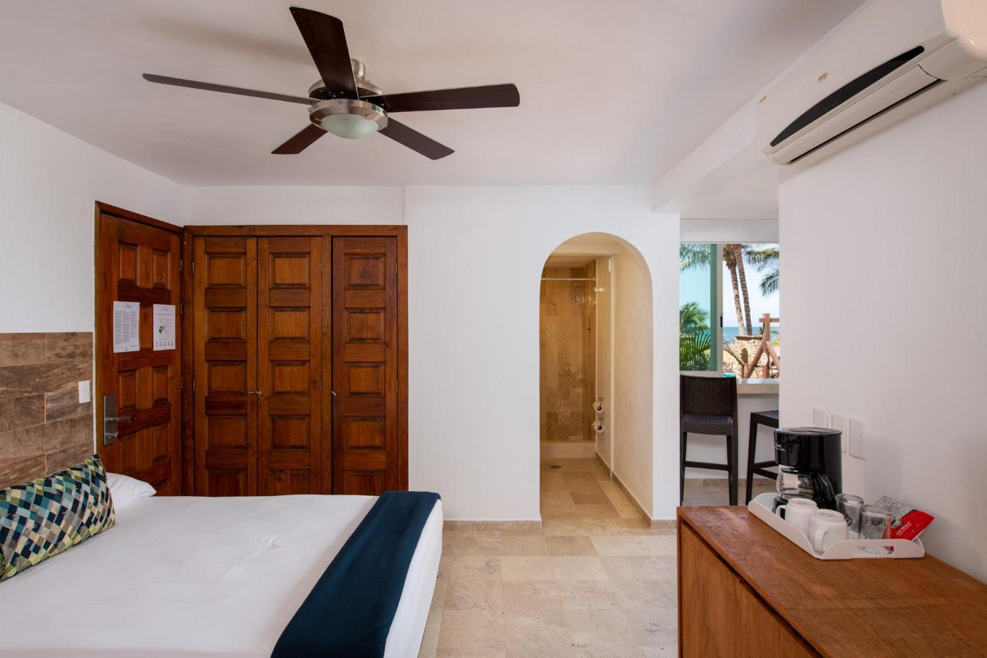 Standard Room,1563296713:JPEG